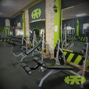 Equipos para pecho en seventy seven gym