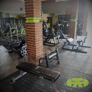 Equipos para tren inferior en seventy seven gym